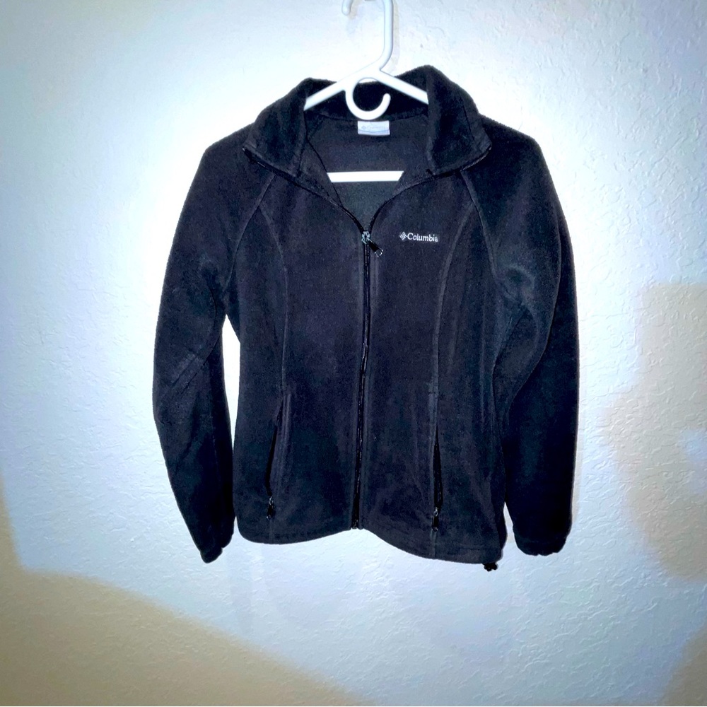 NWOT black lightweight zippered jacket kangaroo zippered pockets mediium